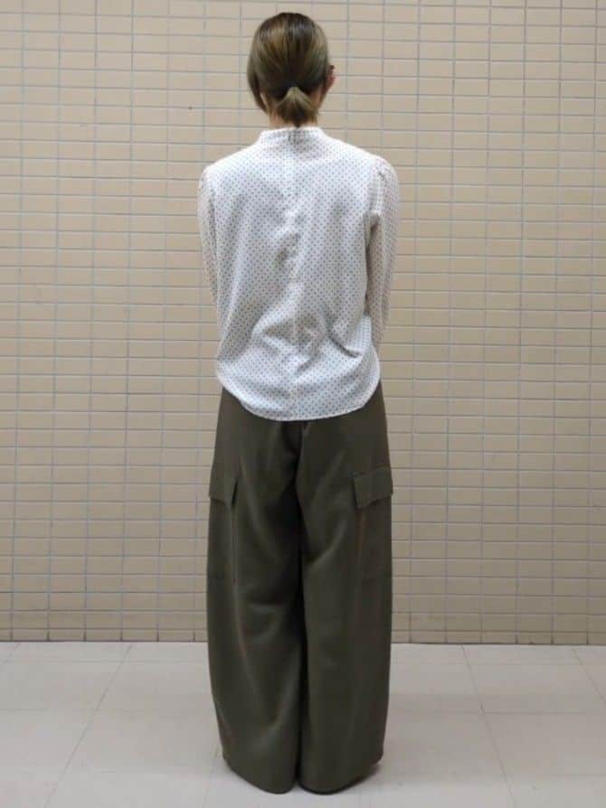 ひまりさんの「Reflect｜ストレートワイドカーゴパンツ」を使ったコーディネート