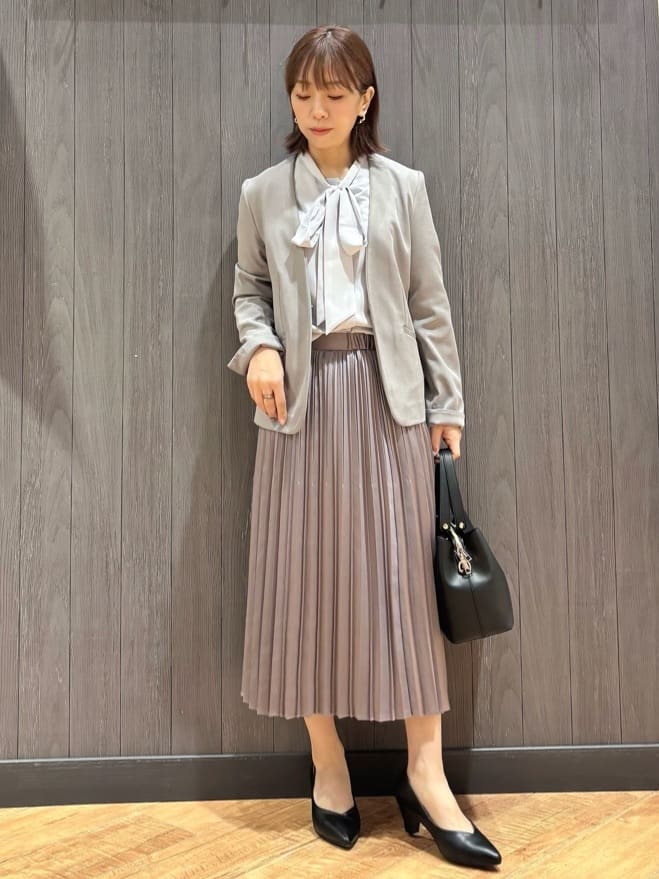 meiさんの「SHOO･LA･RUE｜【洗濯機可/UV/SS-3L】すっきり好印象 ノーカラージャケット」を使ったコーディネート