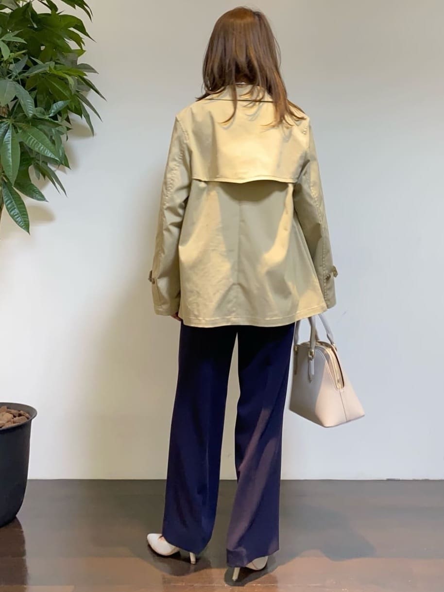 tomoさんの「UNTITLED｜【定番人気/はっ水/洗える】タスランショートトレンチコート」を使ったコーディネート