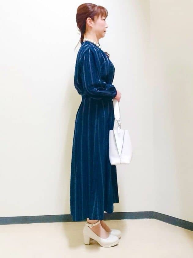 花さんの「Reflect｜【セットアップ可】ストライプ柄ジャカードブラウス」を使ったコーディネート