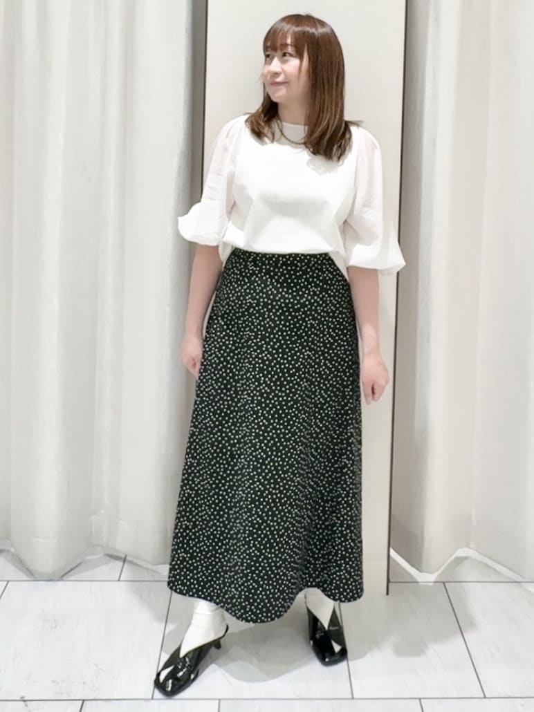 ʏᴜᴋɪᴋᴏさんの「UNTITLED｜◆【洗える/袖シアー】ポンチ袖ボリュームトップス」を使ったコーディネート