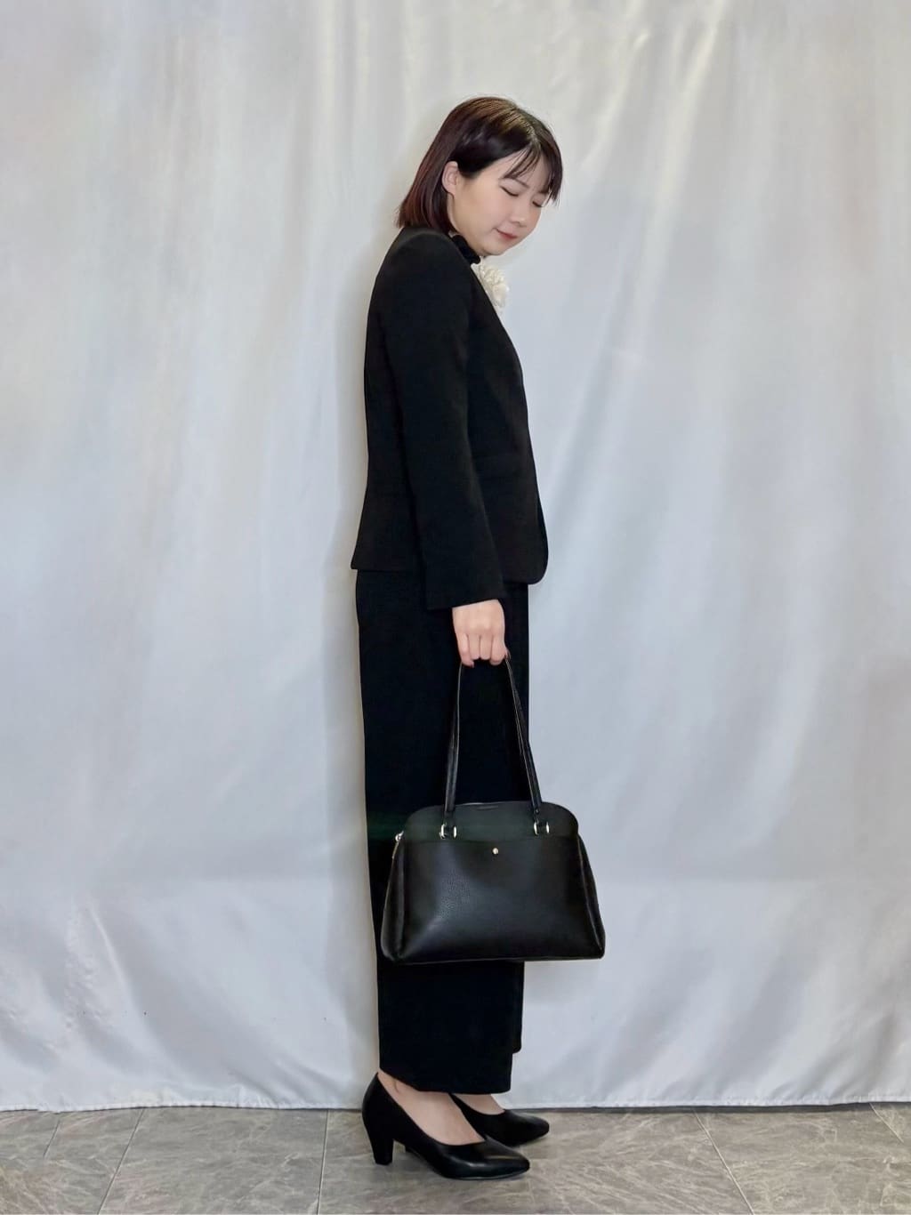 ネリさんの「SHOO･LA･RUE｜【洗濯機可/セットアップ可/S-3L】きちんと楽に。カットジョーゼットノーカラージャケット」を使ったコーディネート