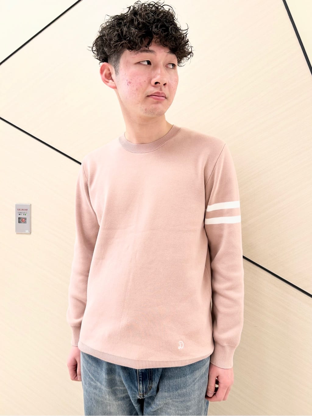 千葉亮太さんの「DRESSTERIOR｜◆【Safari5月号掲載】10．6oz コンフォートワイドデニムパンツ」を使ったコーディネート