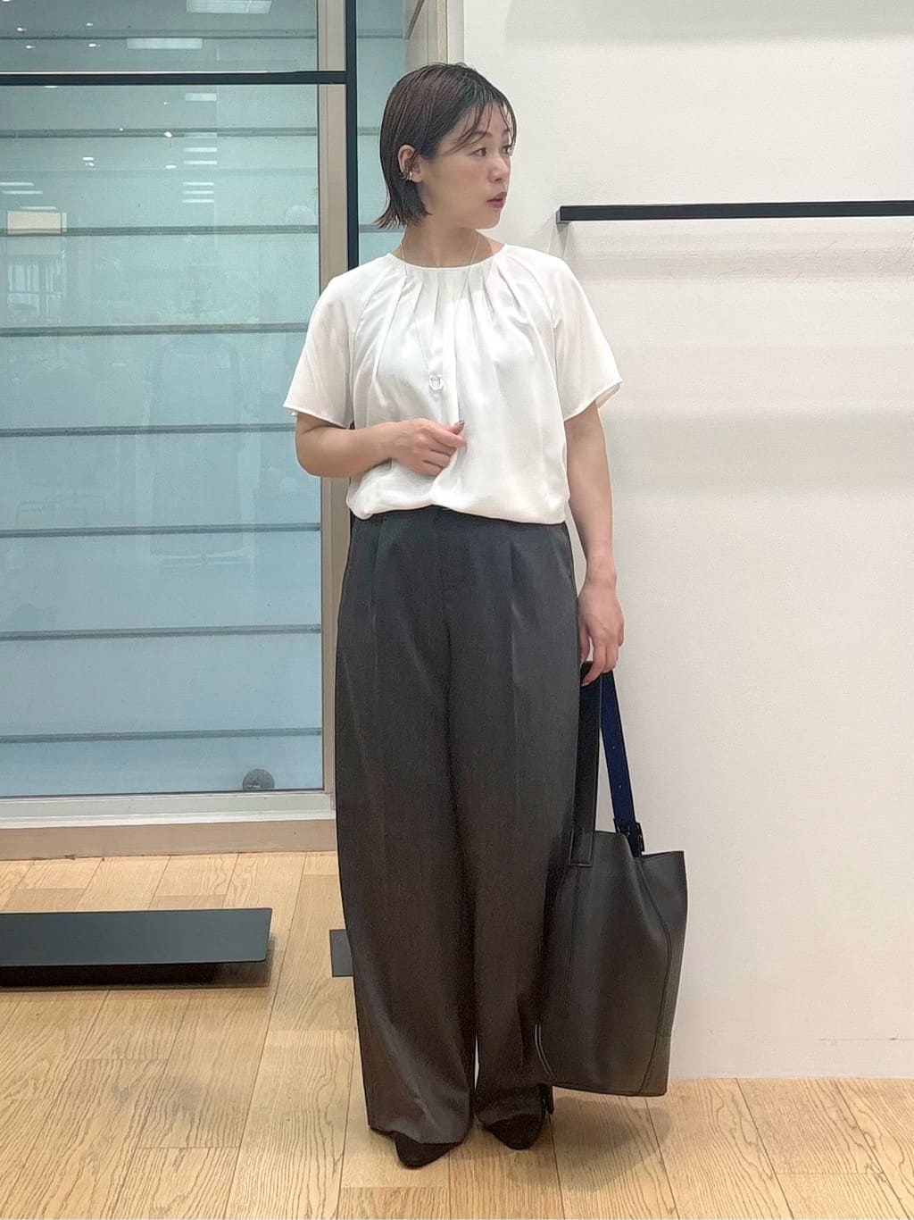 asamiさんの「INDIVI｜【UVケア】タックブラウス」を使ったコーディネート