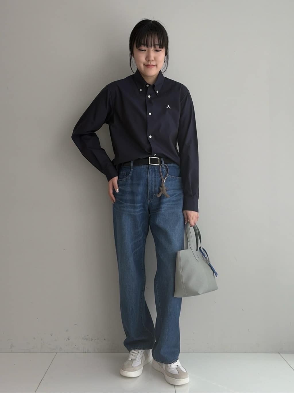 Akutagawaさんの「TAKEO KIKUCHI｜【BOWLER HAT LABEL】ボーラーハットウォーカー刺繍 ボタンダウンシャツ」を使ったコーディネート
