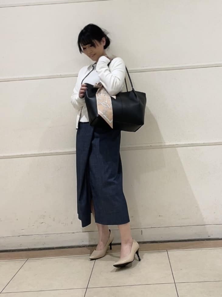 watanabeさんの「UNTITLED｜【アンサンブル可/洗える】ウォームスパン カーディガン」を使ったコーディネート