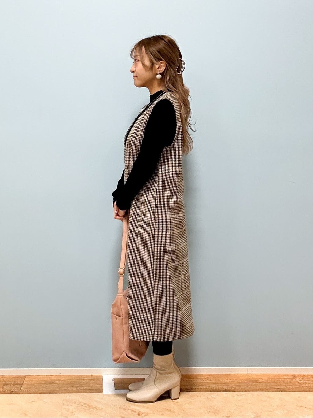 mikoさんの「SHOO･LA･RUE｜【2点セット/洗濯機可】時短でコーデが決まる ジャンドレ+リブインナー」を使ったコーディネート