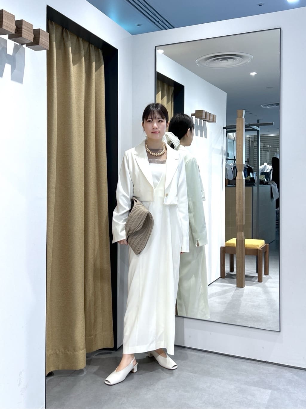 Renoさんの「INDIVI｜クロップドジャケット」を使ったコーディネート