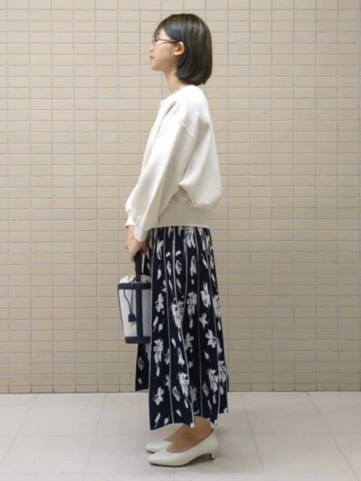ひまりさんの「Reflect｜【インナーにおすすめ◎】クルーネックストレッチリブトップス」を使ったコーディネート