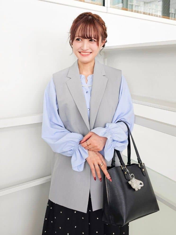 ゆゆさんの「SHOO･LA･RUE｜【セットアップ可/S-LL/洗濯機可】サッと羽織ってこなれ見え ダブルブレストジレ」を使ったコーディネート