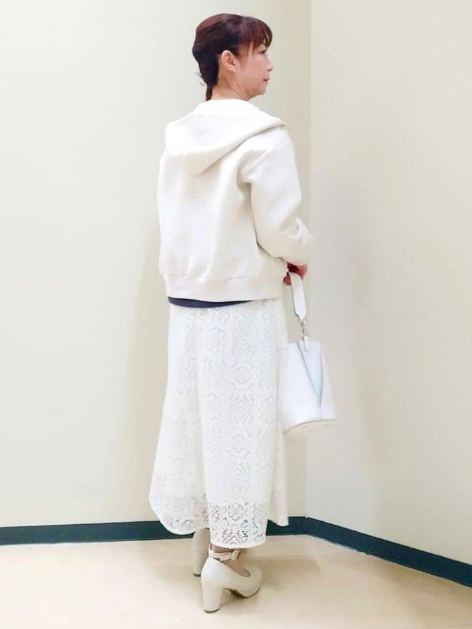 花さんの「Reflect｜チュールレイヤードスリーブプルオーバー」を使ったコーディネート