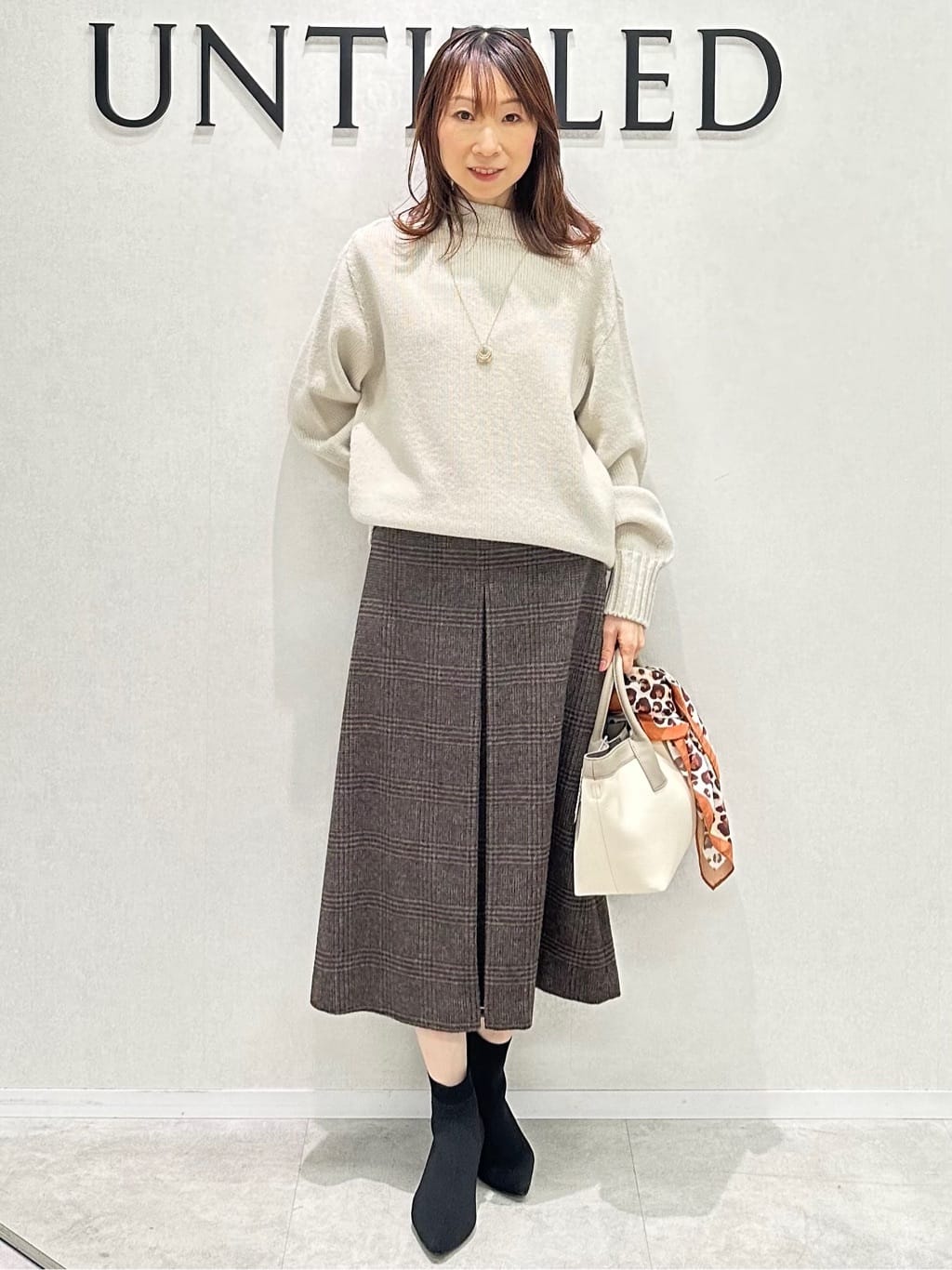 Miwaさんの「UNTITLED｜【ふんわり/タイト見え】グレンチェックスカート」を使ったコーディネート