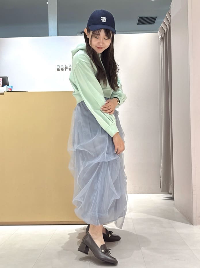 neinaさんの「ESPERANZA｜ビジュー付リボンローファー」を使ったコーディネート
