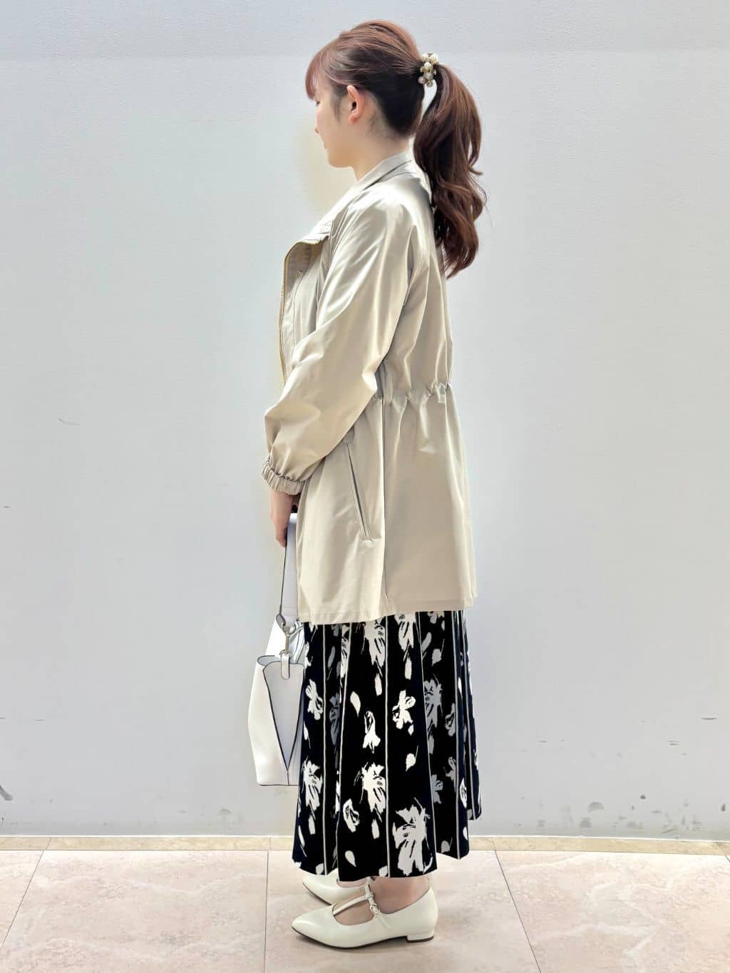 Satoさんの「Reflect｜【撥水】ストレッチタフタミドル丈スタンドカラーコート」を使ったコーディネート