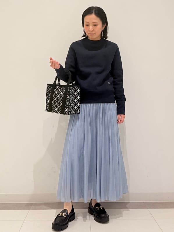 MIYAKAWAさんの「DRESSTERIOR｜ウォッシャブルブライトシアープリーツスカート」を使ったコーディネート