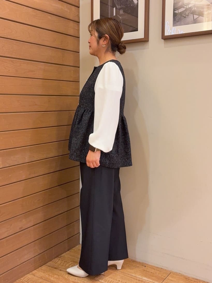 yooocoさんの「SHOO･LA･RUE｜【洗濯機可/セットアップ可】サラっと軽やか ワイドストレートパンツ」を使ったコーディネート