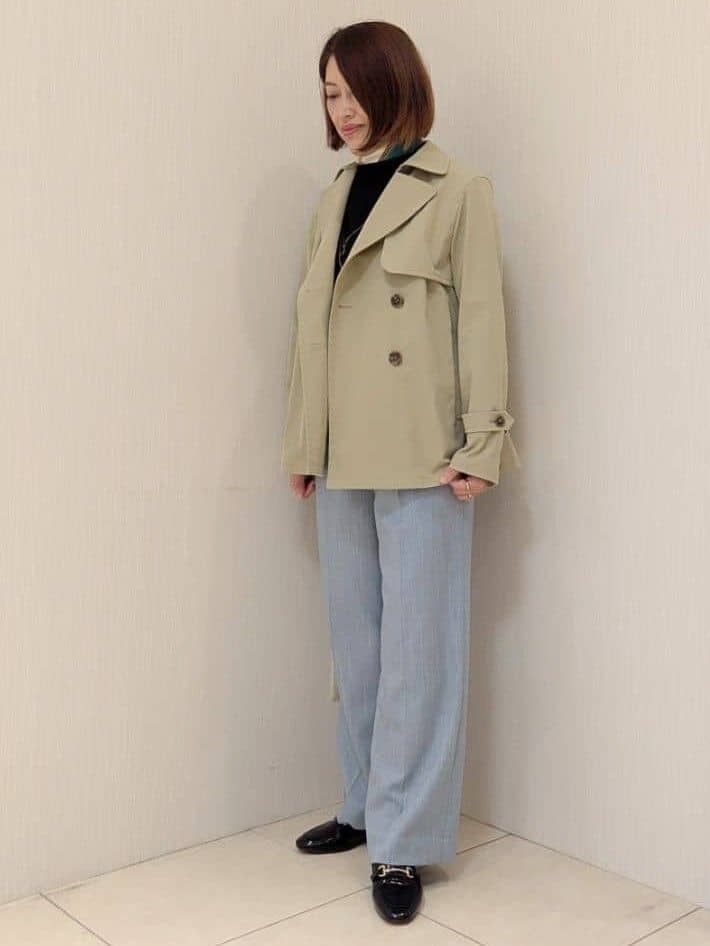 u-macoさんの「UNTITLED｜【定番人気/はっ水/洗える】タスランショートトレンチコート」を使ったコーディネート