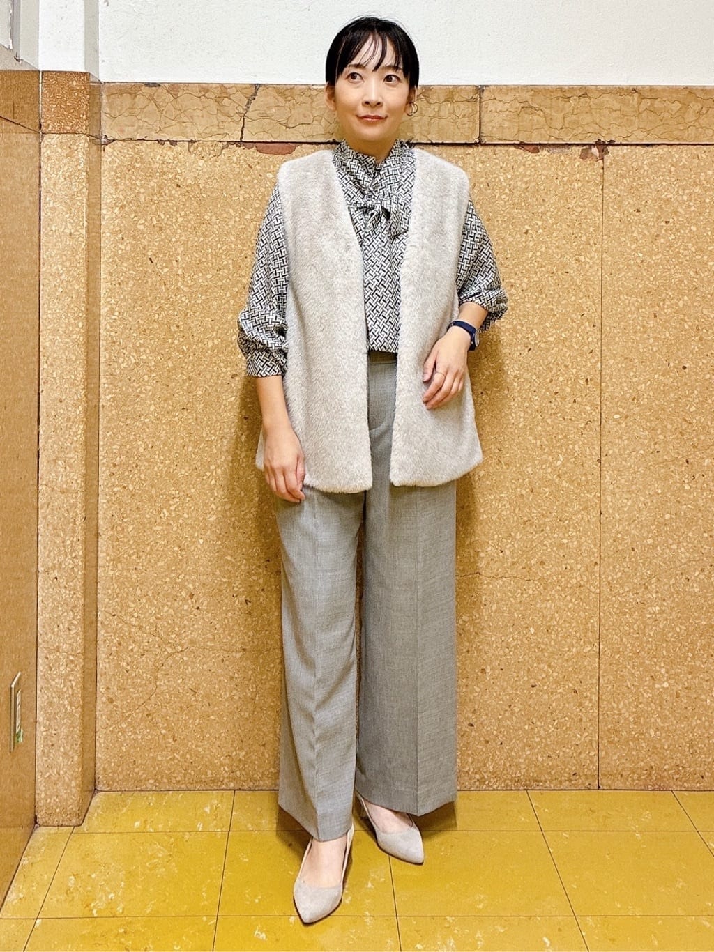 hattoriさんの「INDIVI｜ジオメプリントボウタイブラウス」を使ったコーディネート