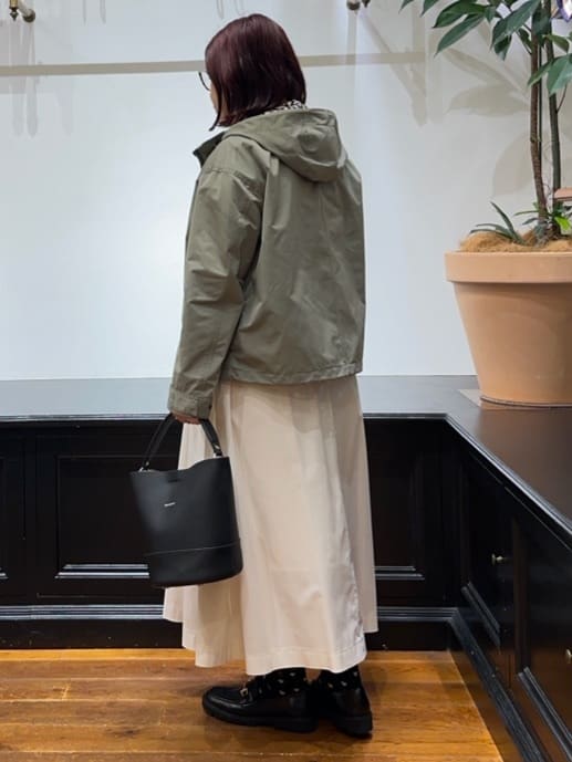 Asamiさんの「DRESSTERIOR｜【ウォッシャブル/撥水素材】撥水ツイル マウンテンパーカー」を使ったコーディネート