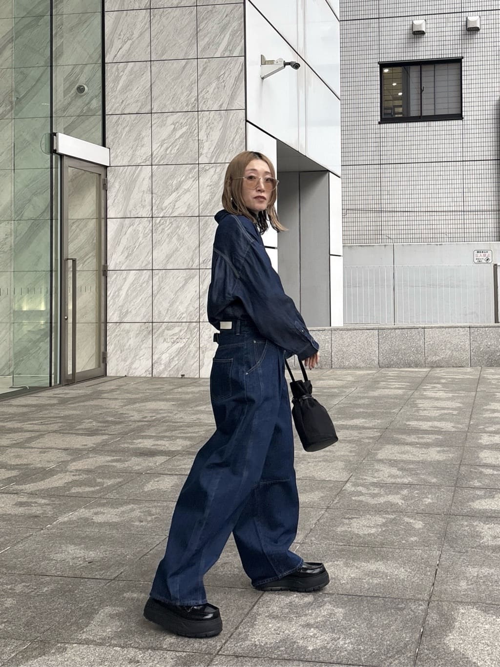 kotakiさんの「INDIVI｜バレルデニムパンツ」を使ったコーディネート