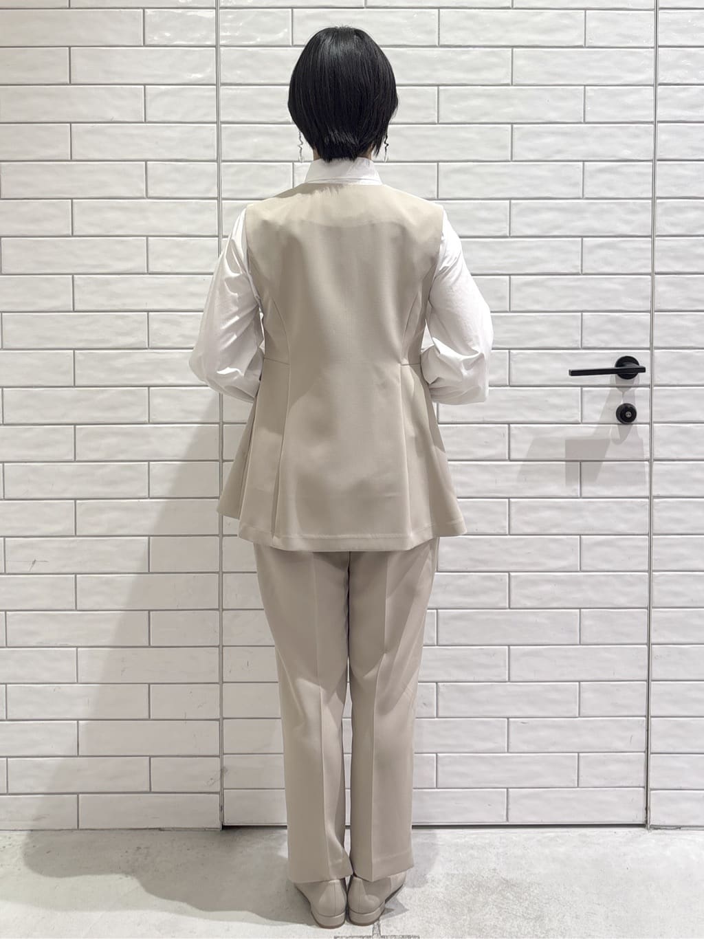 ayumiさんの「OPAQUE.CLIP｜ペプラムジレ／セットアップ対応可【洗濯機OK】」を使ったコーディネート