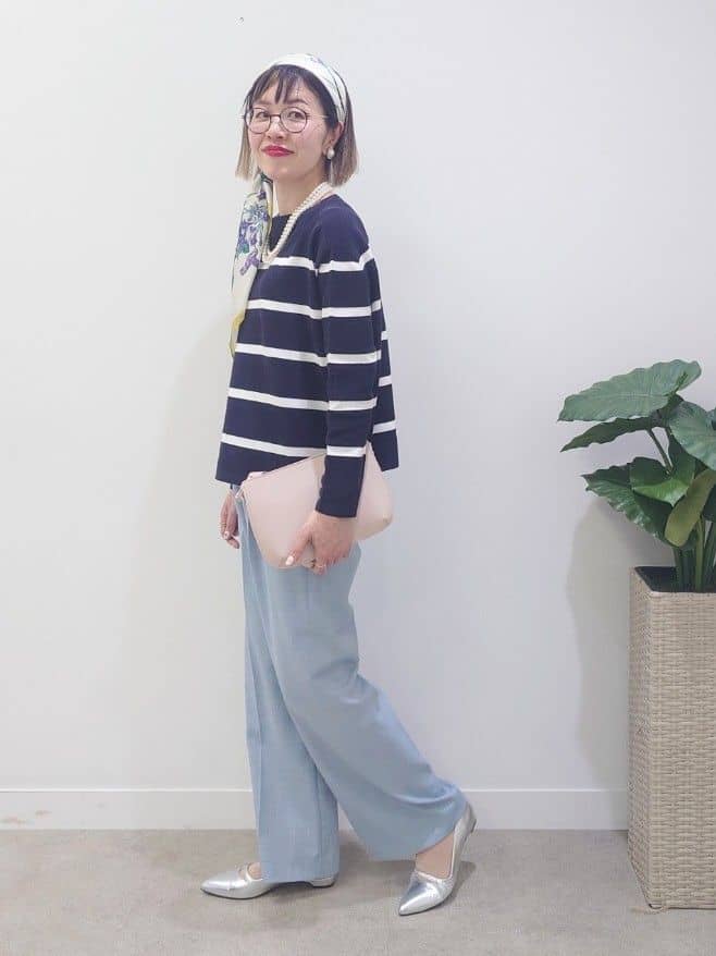MUTSUKOさんの「UNTITLED｜【洗える/後ろウエストゴム】シャンブレーワイドパンツ」を使ったコーディネート