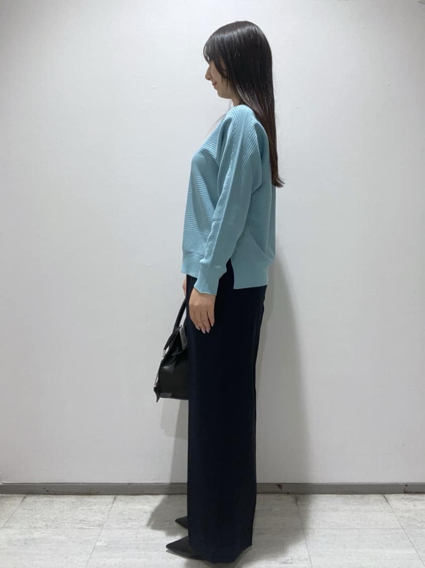 meiさんの「INDIVI｜【洗える／キレイ色】体型カバー無縫製ニット」を使ったコーディネート