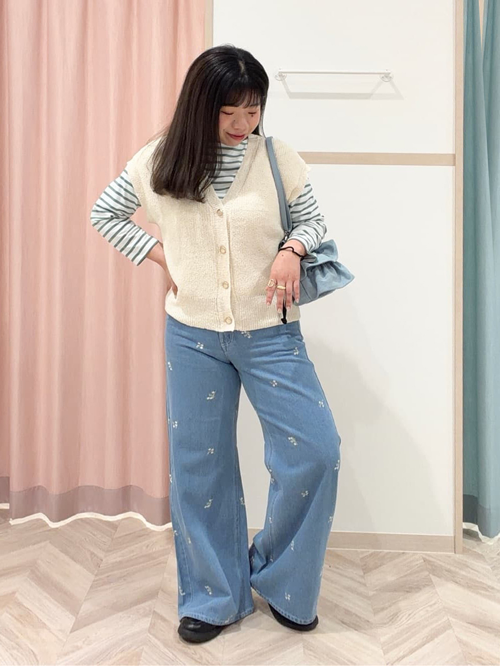 まちゃんなちゃんさんの「SHOO･LA･RUE｜【S-LL/洗濯機可】着こなしいろいろ 首元すっきりボートネック ボーダーロンT」を使ったコーディネート