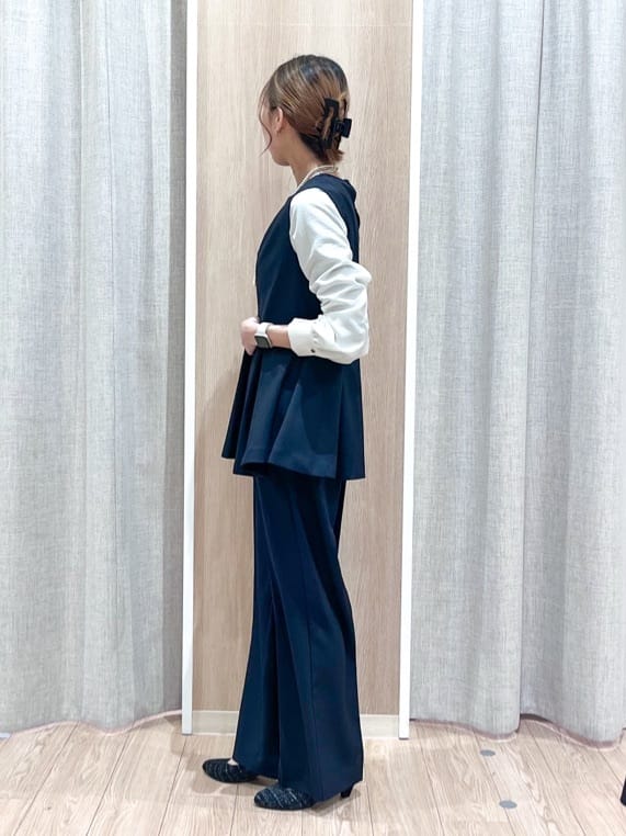 みーちゃんさんの「grove｜【マシンウォッシュ/防シワ】袖ドッキングペプラムブラウス【着回しカセット】」を使ったコーディネート