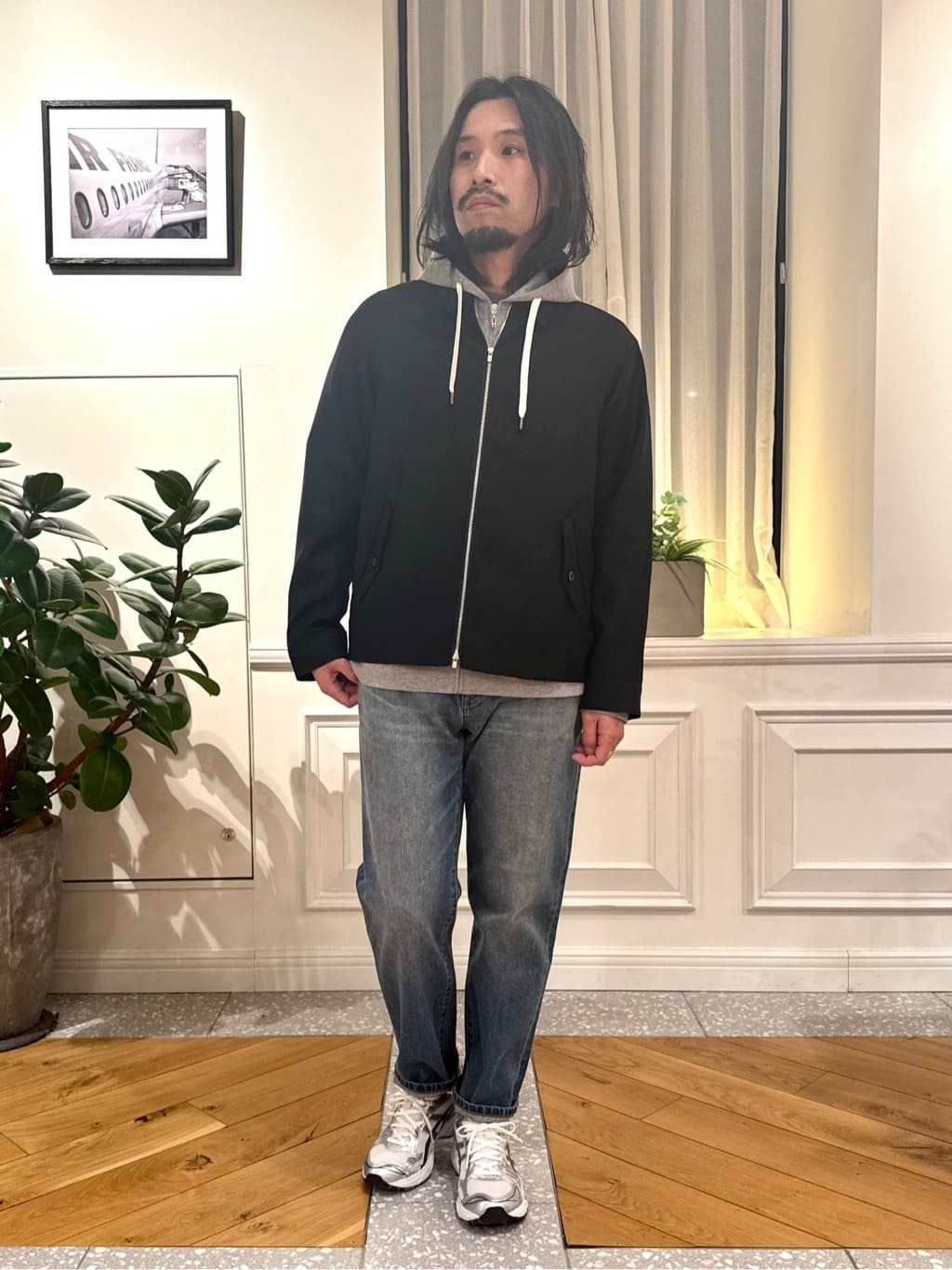 kawarataniさんの「DRESSTERIOR｜【接触冷感／セットアップ可】ドライタッチ ハイカウントジップアップパーカ」を使ったコーディネート
