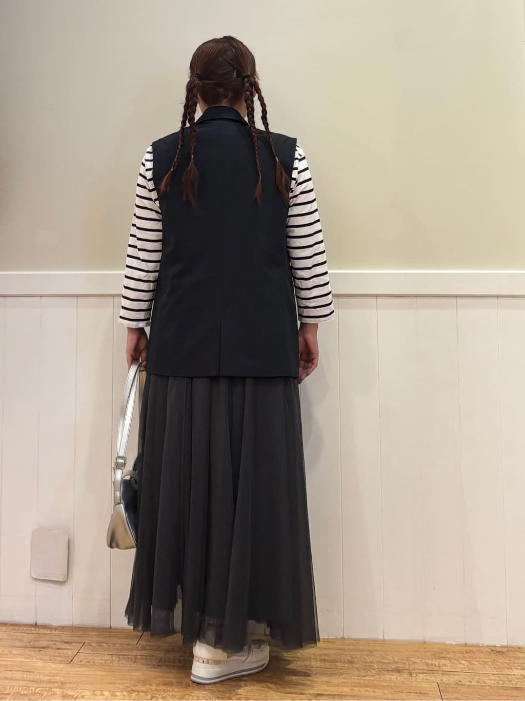 ハチさんの「SHOO･LA･RUE｜【セットアップ可/S-LL/洗濯機可】サッと羽織ってこなれ見え ダブルブレストジレ」を使ったコーディネート