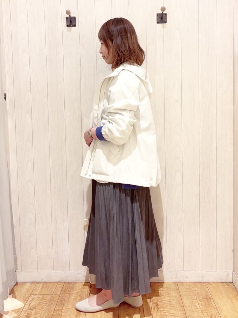 あいこさんの「SHOO･LA･RUE｜【高レビュー/洗濯機可/S-LL】さらに軽くなった スポンディッシュ裾フェイクトップス」を使ったコーディネート