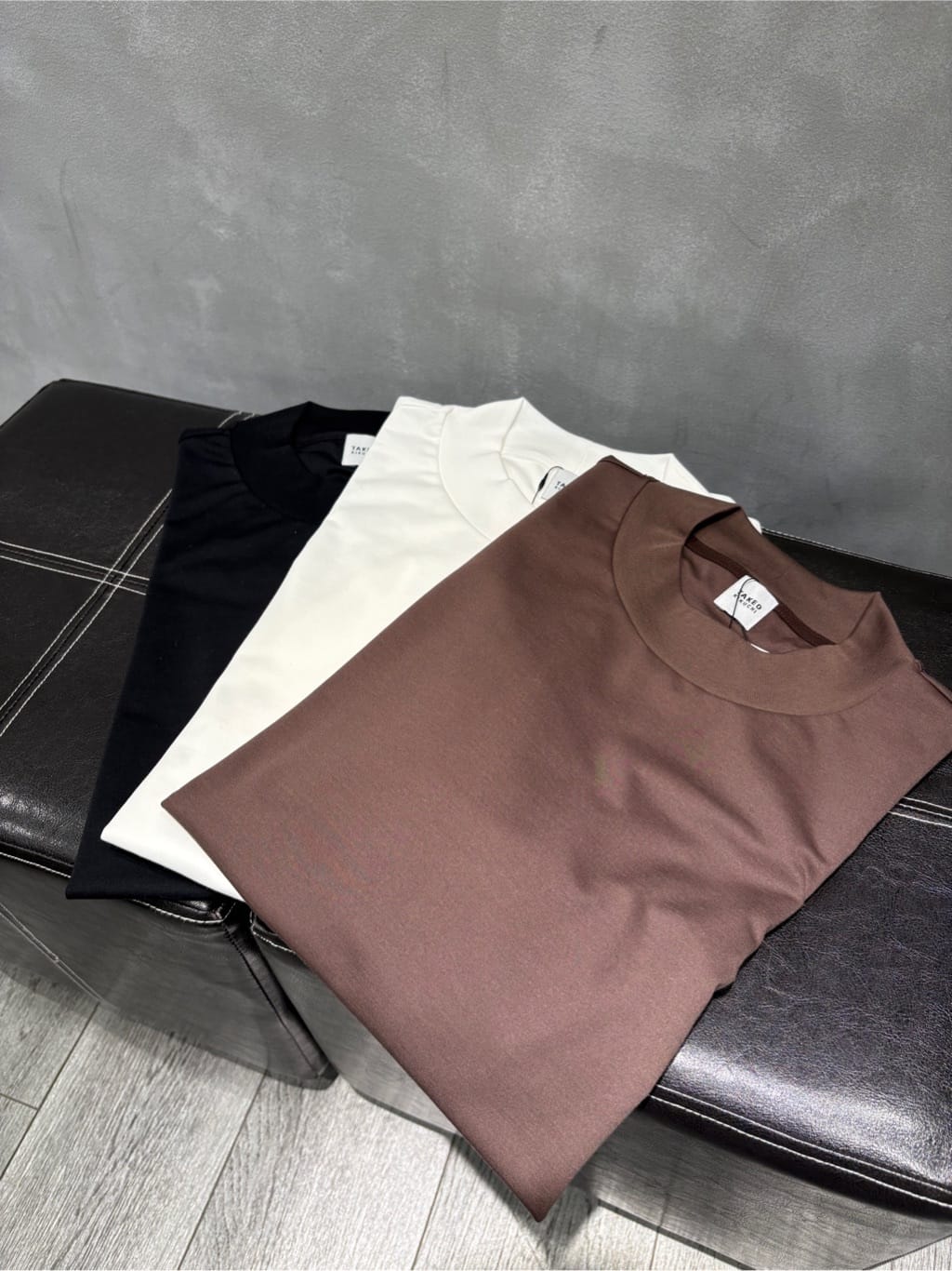 s___sさんの「TAKEO KIKUCHI｜ハイゲージ モックネックＴシャツ」を使ったコーディネート