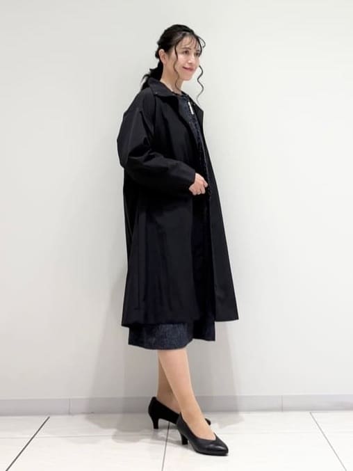 kayoさんの「INDIVI｜【撥水／軽量】ミニマル スタンドカラーコート」を使ったコーディネート