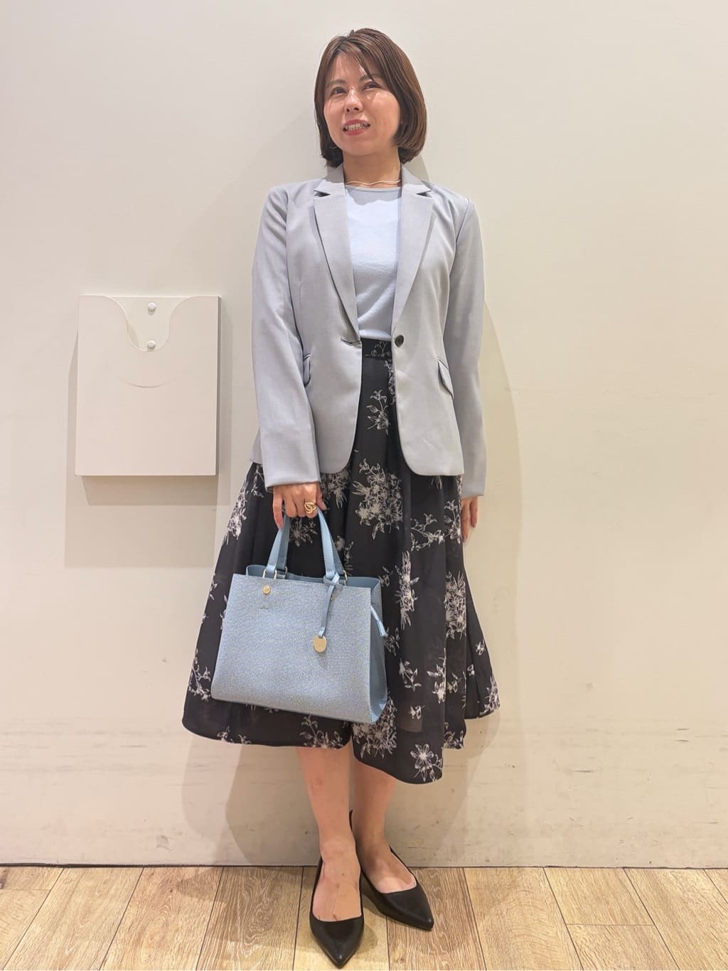 YUKOさんの「index｜バルーン風スリーブバイカラーニット【洗濯機OK】」を使ったコーディネート