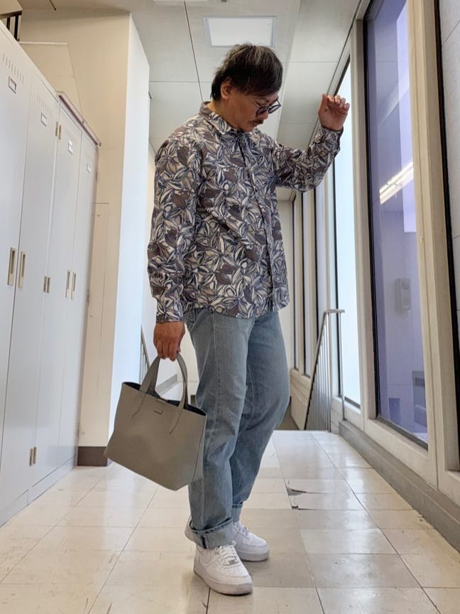 MAKOTO AIさんの「TAKEO KIKUCHI｜カカオ柄プリントシャツ」を使ったコーディネート