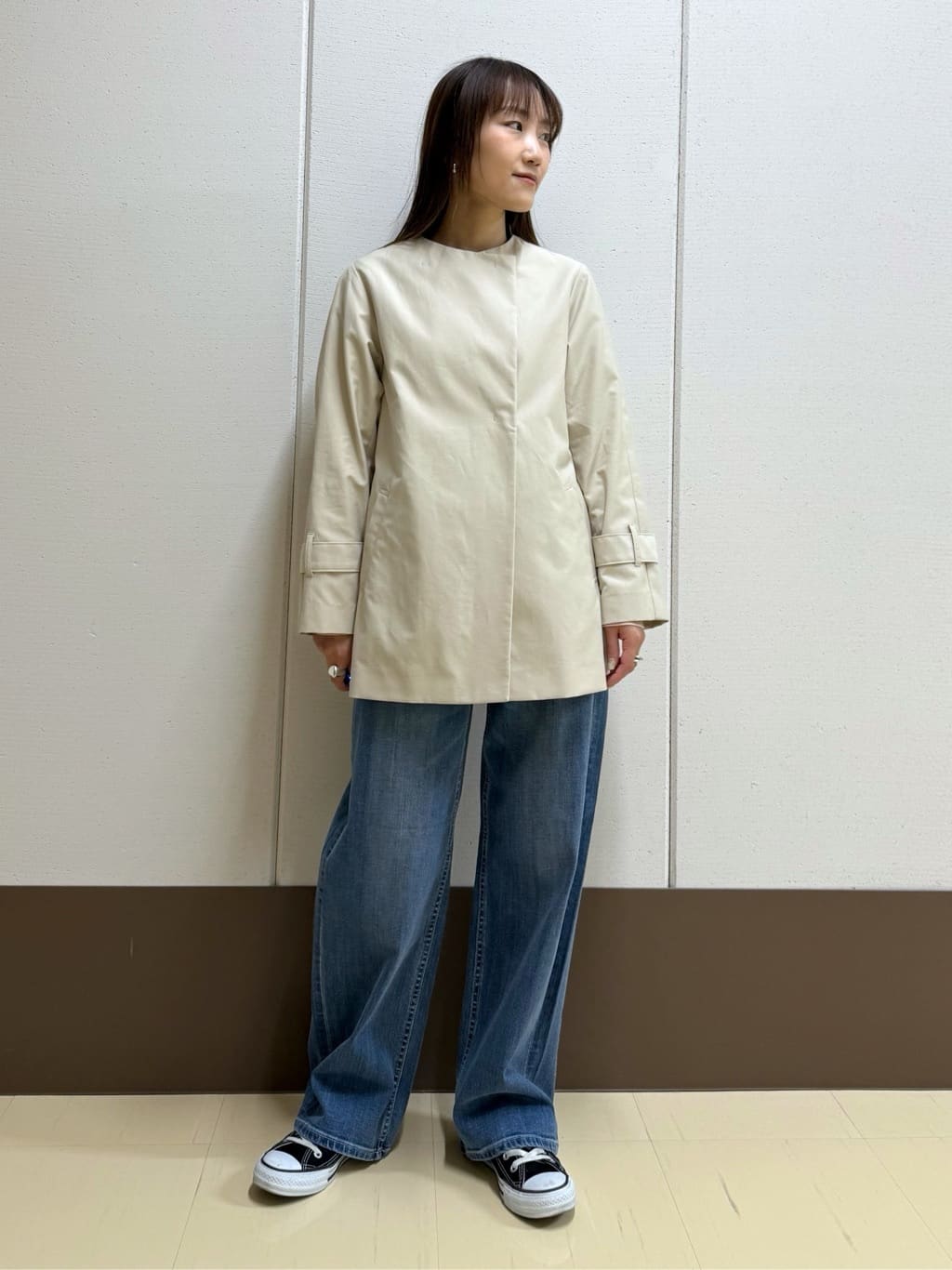 mamiさんの「INDIVI｜【洗える／レイヤードにおすすめ】シャーリングレース ロングTシャツ」を使ったコーディネート