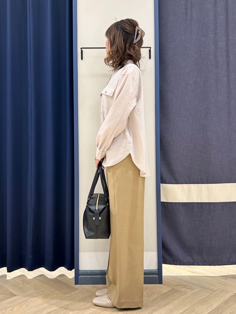 Orikaさんの「grove｜お仕事も普段も。今どきワークシャツブラウス」を使ったコーディネート
