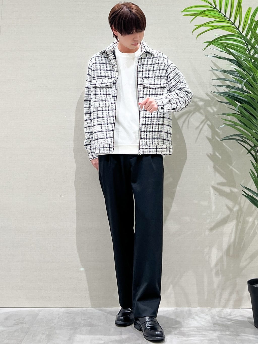 SHI-MAさんの「THE SHOP TK｜【カジュアルに上品さをプラス】変わり織ツイードブルゾン　洗濯機OK」を使ったコーディネート