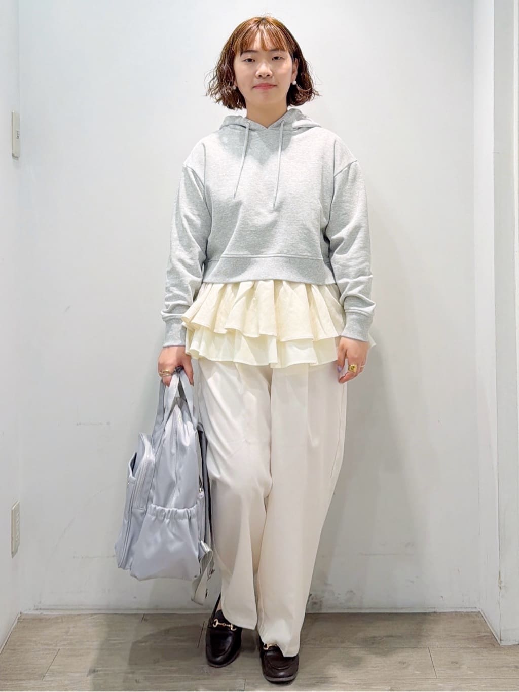 sumicaさんの「OPAQUE.CLIP｜ショート裏毛フーディ【洗濯機OK】」を使ったコーディネート
