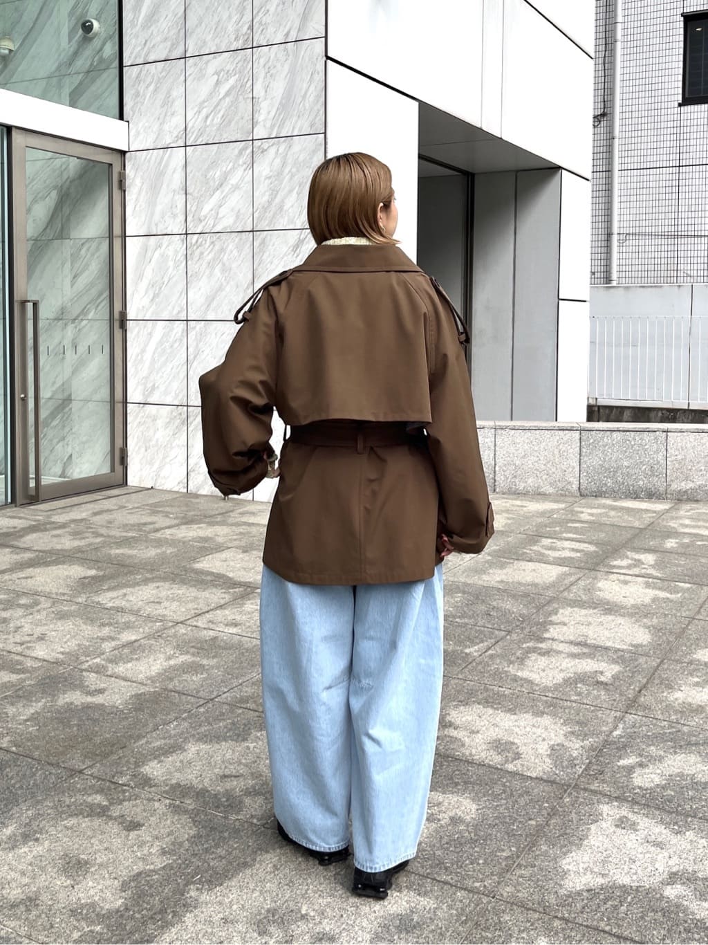 Harukaさんの「INDIVI｜【撥水】ボンディングショートトレンチ」を使ったコーディネート