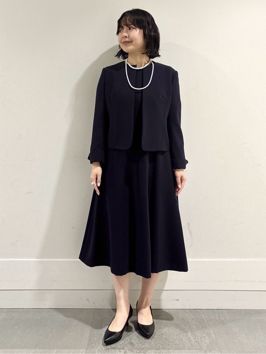 モエカさんの「UNTITLED｜【日本製・本革】Comfit Dresser Pumps（コンフィットドレッサーパンプス）」を使ったコーディネート