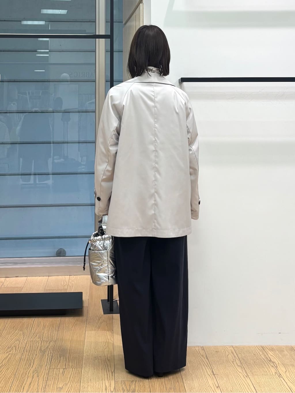 asamiさんの「INDIVI｜【褒められパンツ／洗える／ウエストゴム】ワイドタックパンツ」を使ったコーディネート