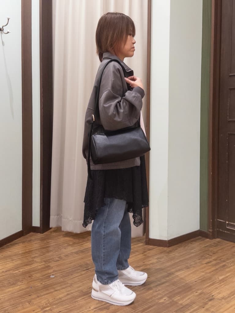 みかりん さんの「SHOO･LA･RUE｜とろける手触り　カットスエードスタンドブルゾン」を使ったコーディネート