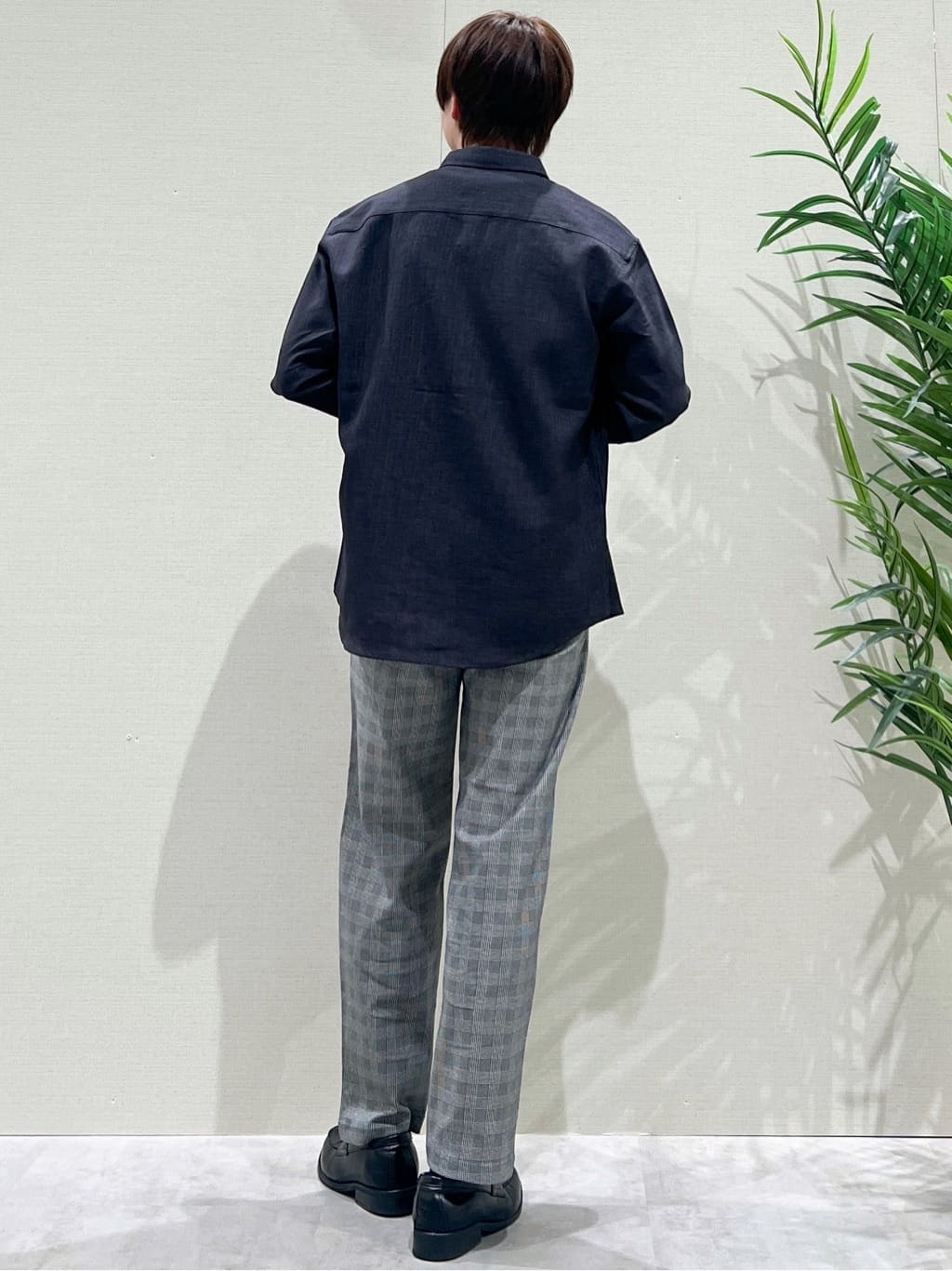 SHI-MAさんの「THE SHOP TK｜【LINO FINE】リネンライク 長袖シャツ UVカット/イージーケア/吸水速乾/洗濯機OK」を使ったコーディネート