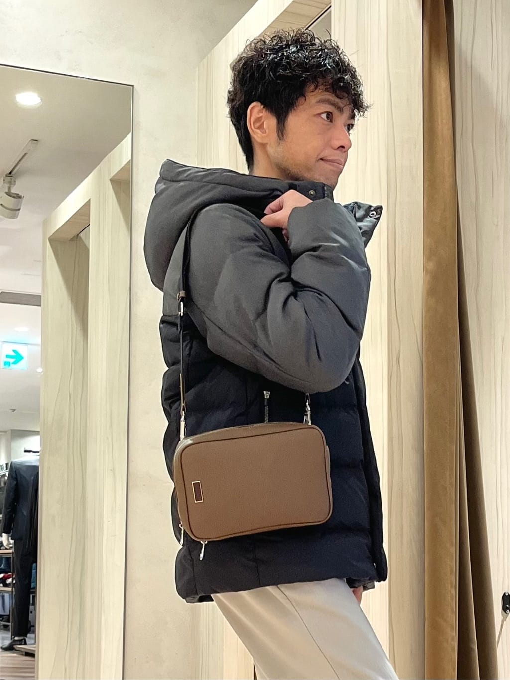 URAさんの「TAKEO KIKUCHI｜モールクオーターモックネック」を使ったコーディネート