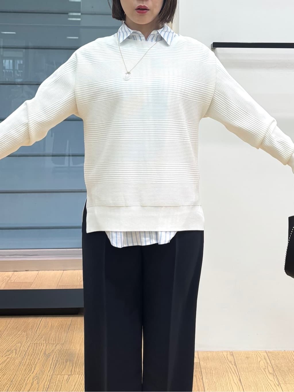 asamiさんの「INDIVI｜【洗える／キレイ色】体型カバー無縫製ニット」を使ったコーディネート