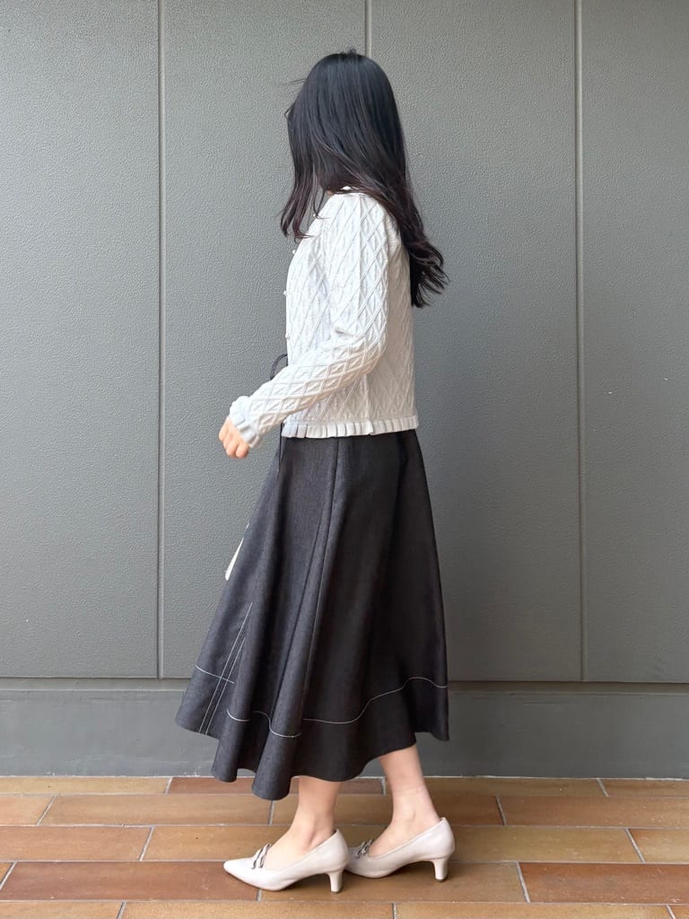 AOIさんの「Couture brooch｜【アンサンブル可】ダイヤ柄カーディガン」を使ったコーディネート