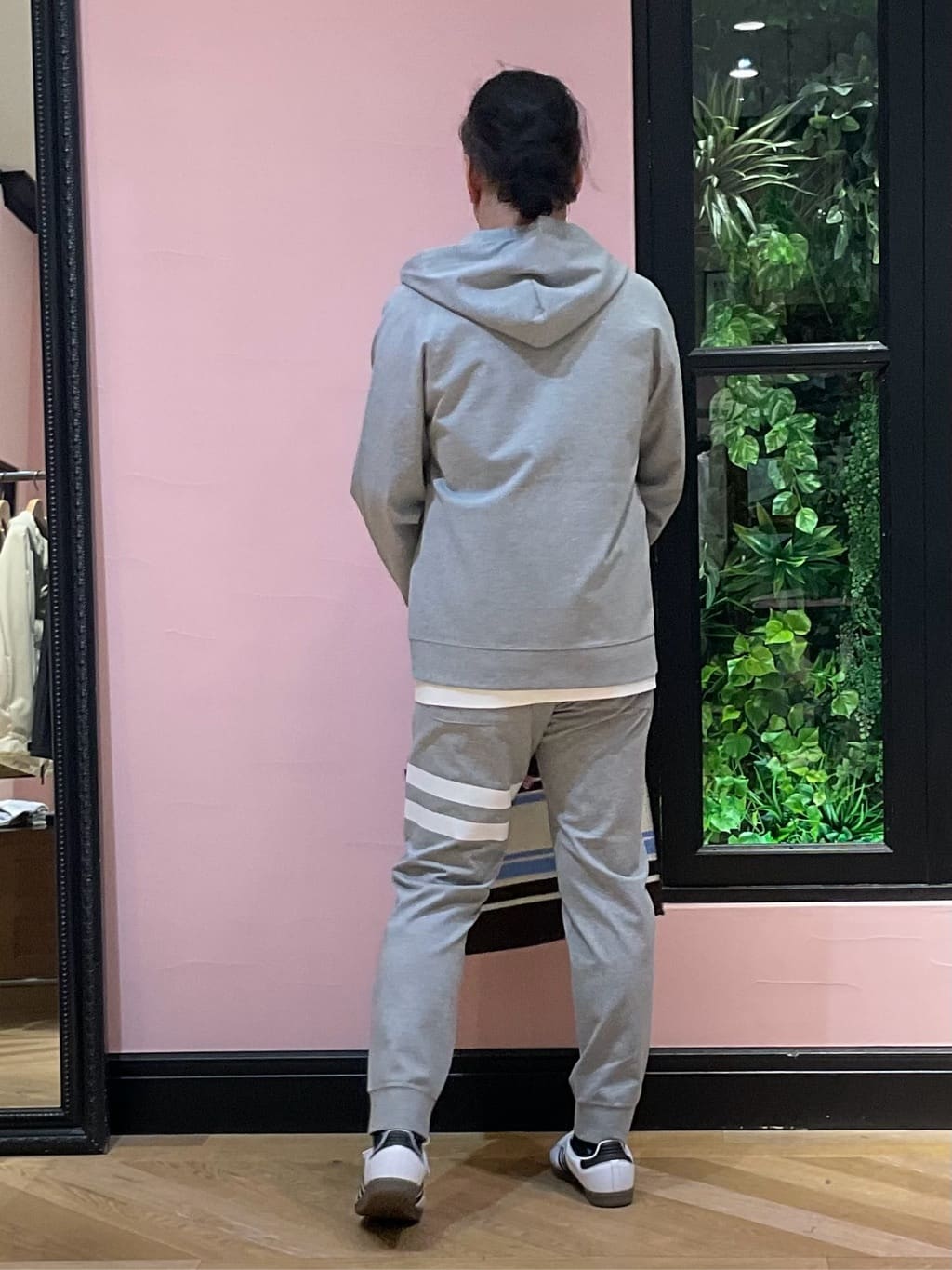 Nagaseさんの「DRESSTERIOR｜【接触冷感／セットアップ可】ドライタッチ ハイカウントジップアップパーカ」を使ったコーディネート