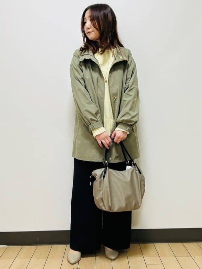 miiiさんの「Reflect｜【撥水】ストレッチタフタミドル丈スタンドカラーコート」を使ったコーディネート